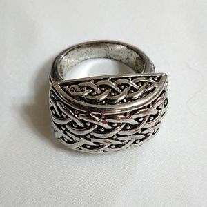 Chunky braid ring